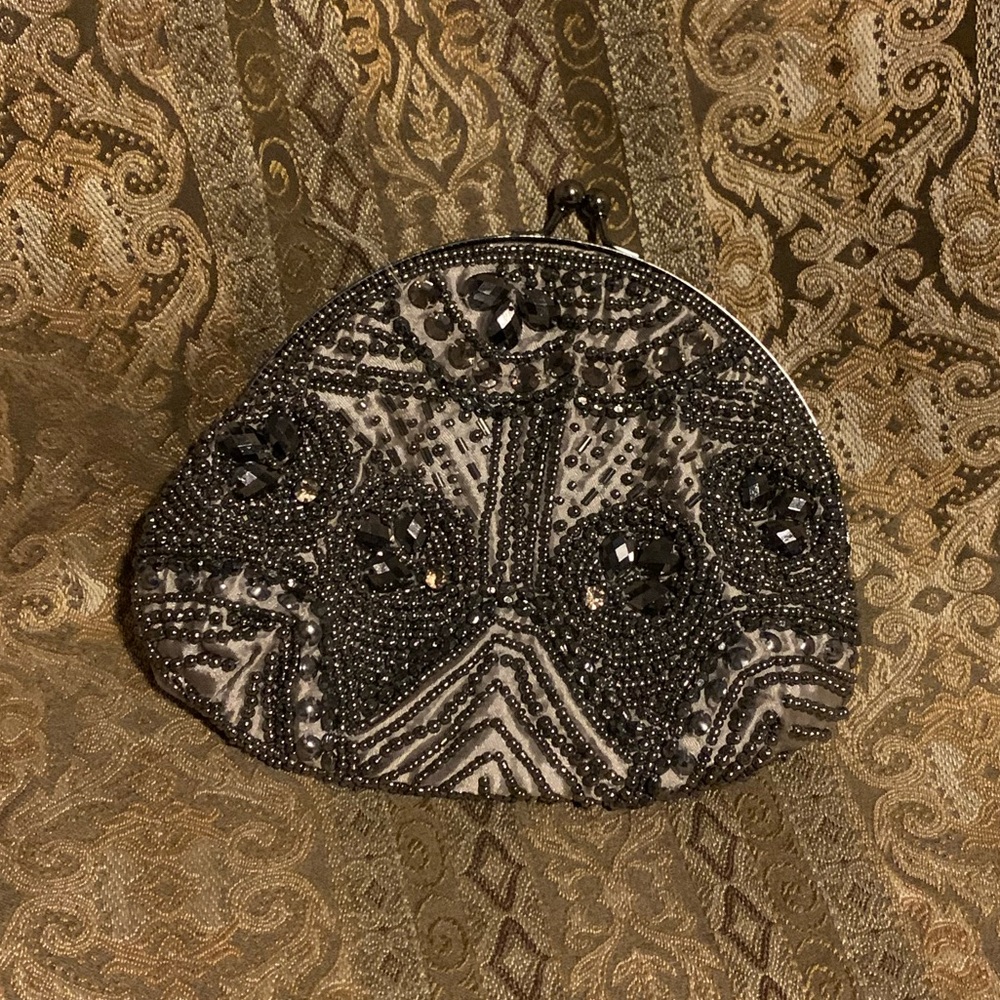 New W/out Tags Estee & Lilly Beaded Satin Hard Clasp Purse with Chain Strap
